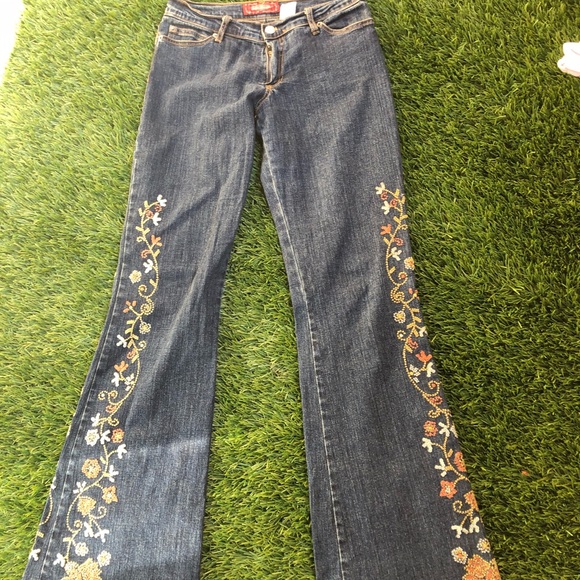 Jeans - Picture 2 of 5